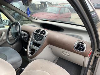 bontott CITROËN XSARA PICASSO Csomagtérajtó (Részeivel)