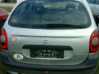 bontott CITROËN XSARA PICASSO Csomagtérajtó (Üres lemez)