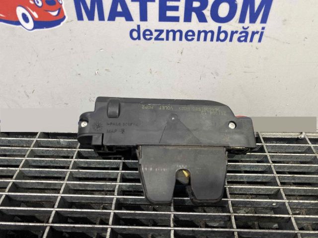 bontott CITROËN XSARA PICASSO Csomagtérajtó Ütköző