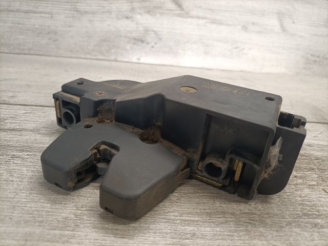 bontott CITROËN XSARA PICASSO Csomagtérajtó Zárszerkezet