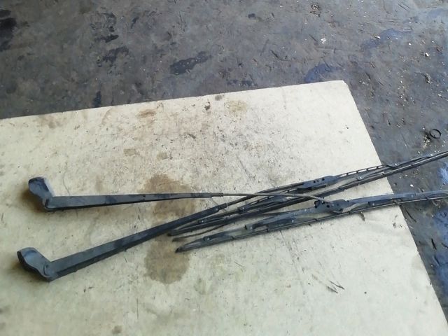 bontott CITROËN XSARA PICASSO Első Ablaktörlő Kar