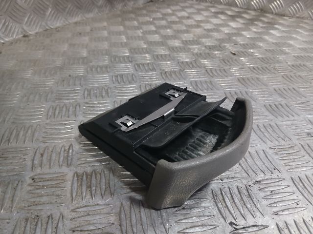 bontott CITROËN XSARA PICASSO Első Hamutartó