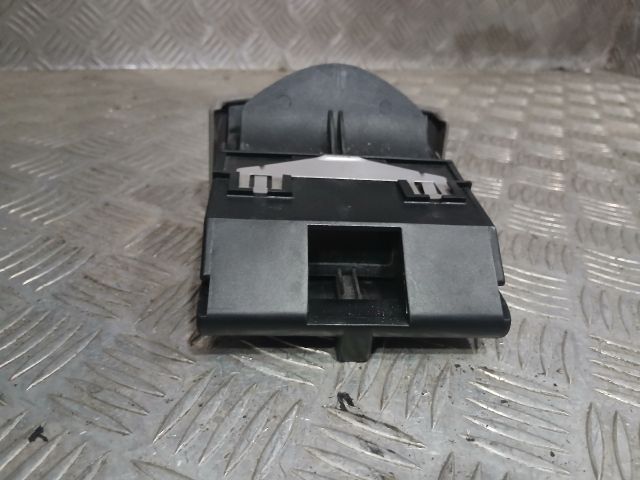 bontott CITROËN XSARA PICASSO Első Hamutartó