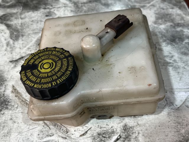 bontott CITROËN XSARA PICASSO Fékfolyadék Tartály