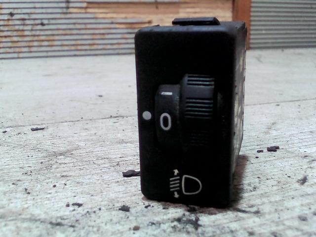 bontott CITROËN XSARA PICASSO Fényszórómagasság Állító Kapcsoló