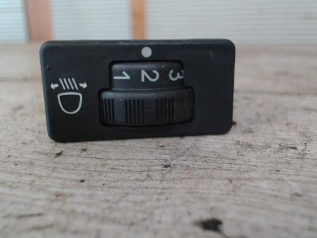 bontott CITROËN XSARA PICASSO Fényszórómagasság Állító Kapcsoló