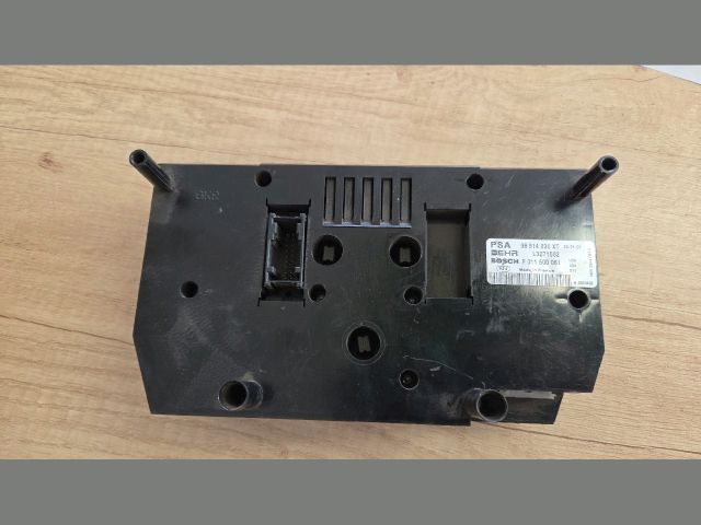 bontott CITROËN XSARA PICASSO Fűtéskapcsoló (digit klímás)