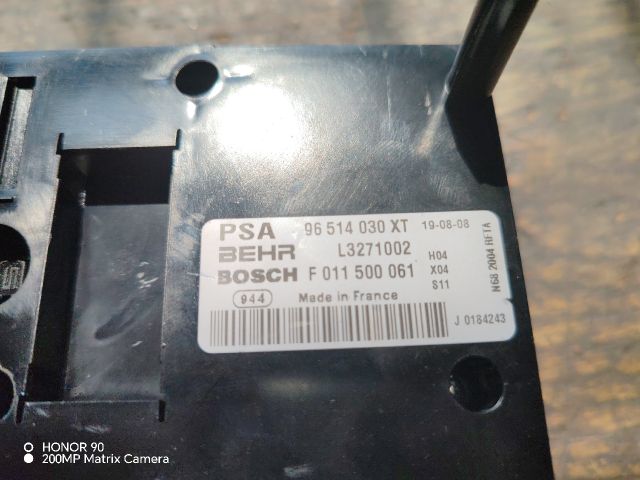 bontott CITROËN XSARA PICASSO Fűtéskapcsoló (digit klímás)