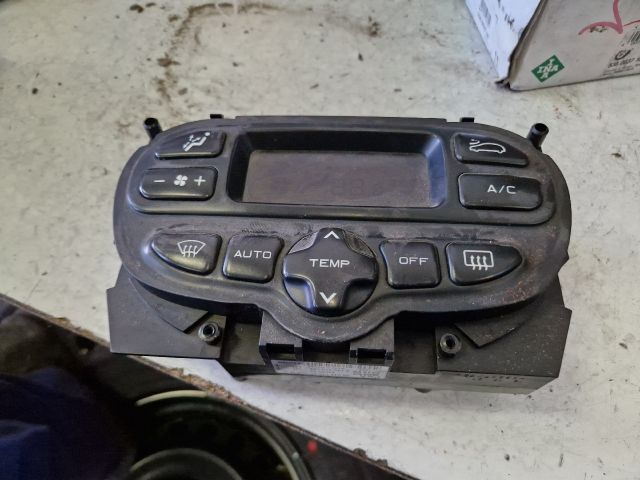 bontott CITROËN XSARA PICASSO Fűtéskapcsoló (digit klímás)