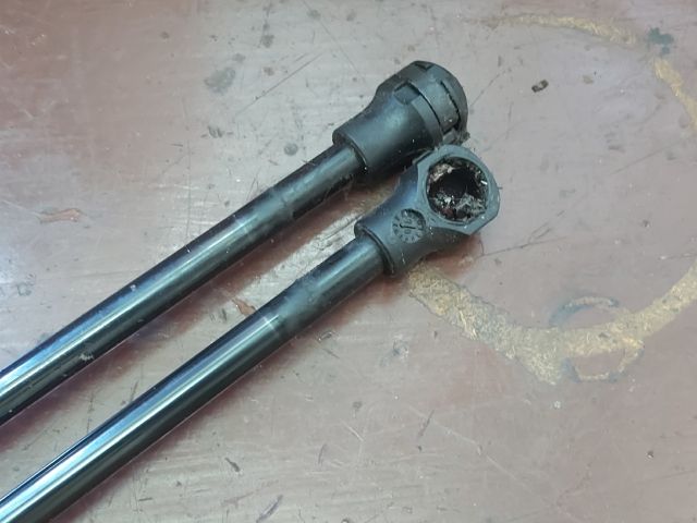 bontott CITROËN XSARA PICASSO Gázrugós Kitámasztó Teleszkóp Pár Csomagtérajtó