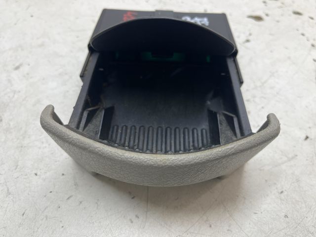 bontott CITROËN XSARA PICASSO Hátsó Hamutartó