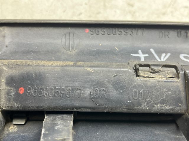 bontott CITROËN XSARA PICASSO Hűtőrács