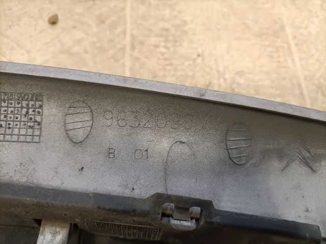 bontott CITROËN XSARA PICASSO Hűtőrács