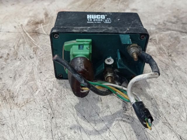 bontott CITROËN XSARA PICASSO Izzító Relé