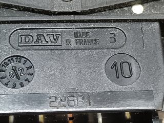 bontott CITROËN XSARA PICASSO Jobb első Ablakemelő Kapcsoló