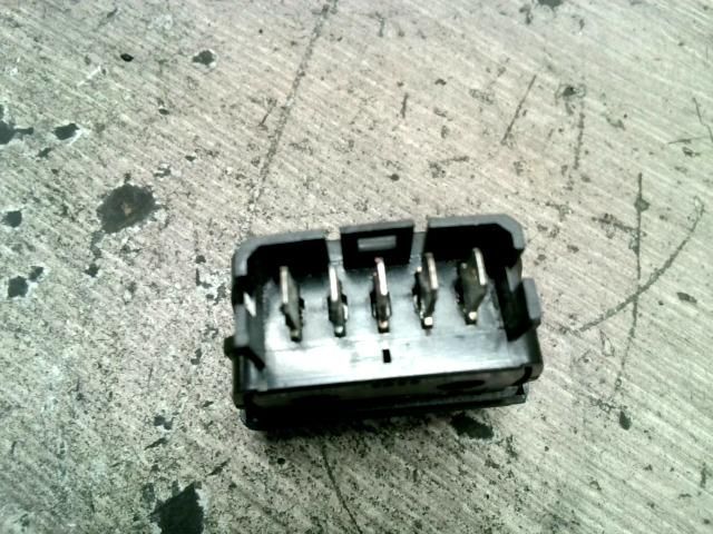 bontott CITROËN XSARA PICASSO Jobb első Ablakemelő Kapcsoló