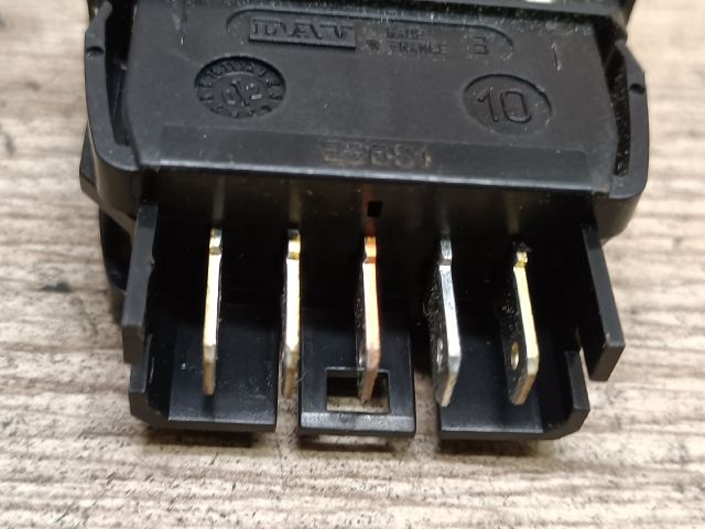 bontott CITROËN XSARA PICASSO Jobb első Ablakemelő Kapcsoló