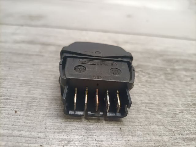 bontott CITROËN XSARA PICASSO Jobb első Ablakemelő Kapcsoló