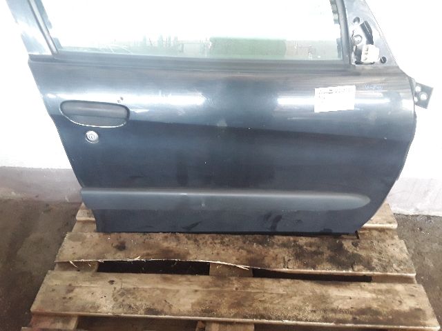 bontott CITROËN XSARA PICASSO Jobb első Ajtó (Részeivel)