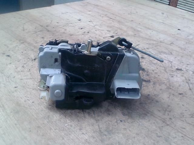 bontott CITROËN XSARA PICASSO Jobb első Ajtózár