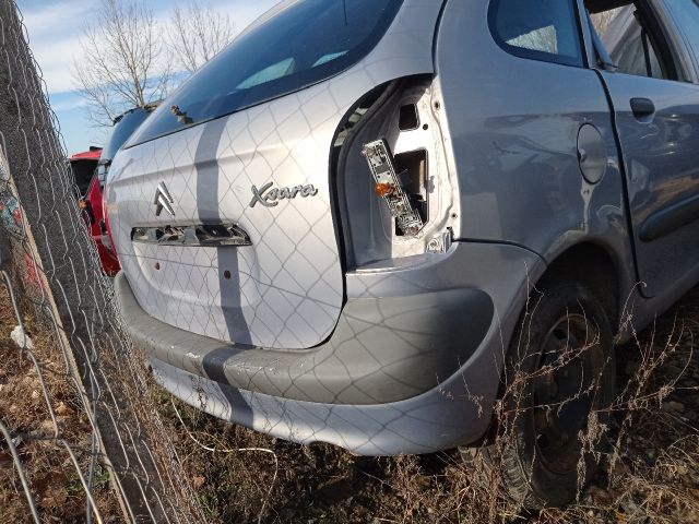 bontott CITROËN XSARA PICASSO Jobb első Alsó Zsanér