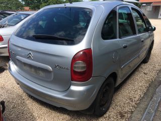 bontott CITROËN XSARA PICASSO Jobb első Dobbetét (Kerékjárati, Műanyag)