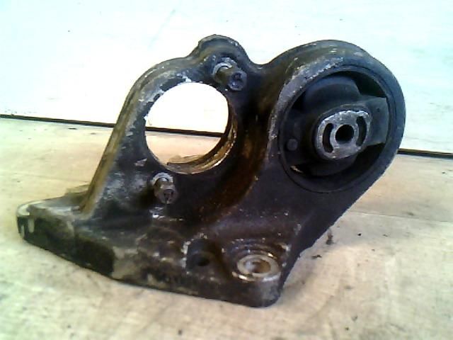 bontott CITROËN XSARA PICASSO Jobb első Féltengely Tartó