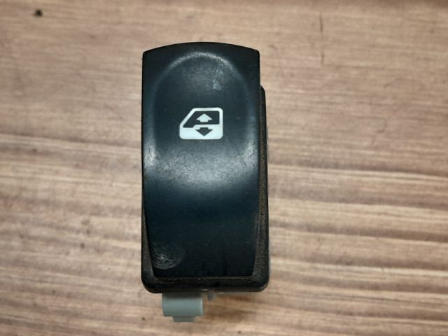 bontott CITROËN XSARA PICASSO Jobb hátsó Ablakemelő Kapcsoló