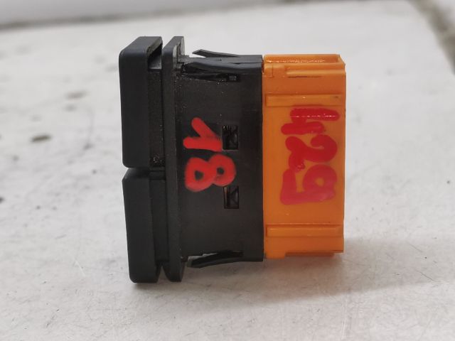 bontott CITROËN XSARA PICASSO Jobb hátsó Ablakemelő Kapcsoló