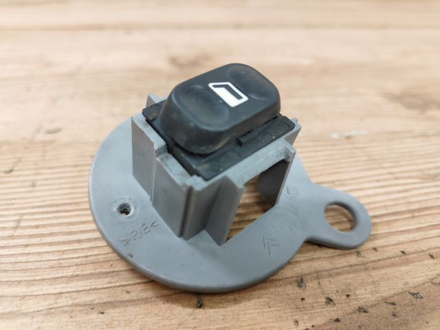 bontott CITROËN XSARA PICASSO Jobb hátsó Ablakemelő Kapcsoló