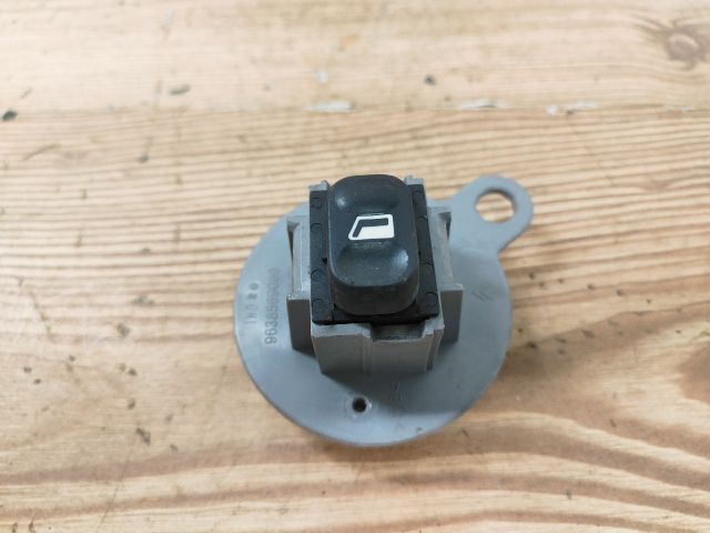 bontott CITROËN XSARA PICASSO Jobb hátsó Ablakemelő Kapcsoló