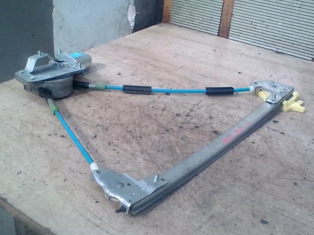 bontott CITROËN XSARA PICASSO Jobb hátsó Ablakemelő Szerkezet (Elektromos)