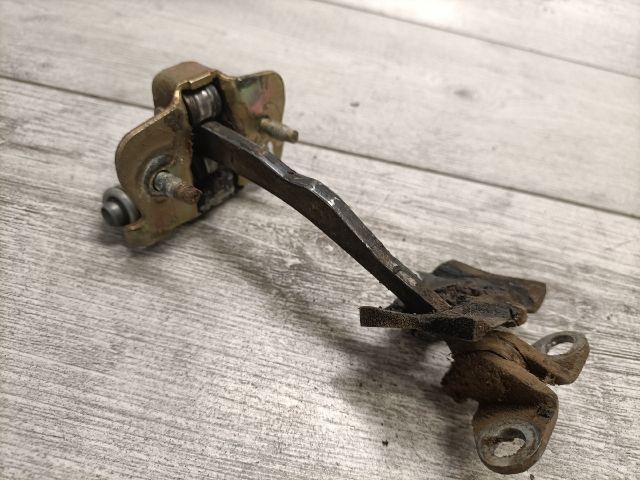 bontott CITROËN XSARA PICASSO Jobb hátsó Ajtóhatároló