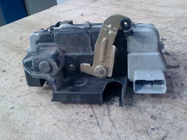 bontott CITROËN XSARA PICASSO Jobb hátsó Ajtózár