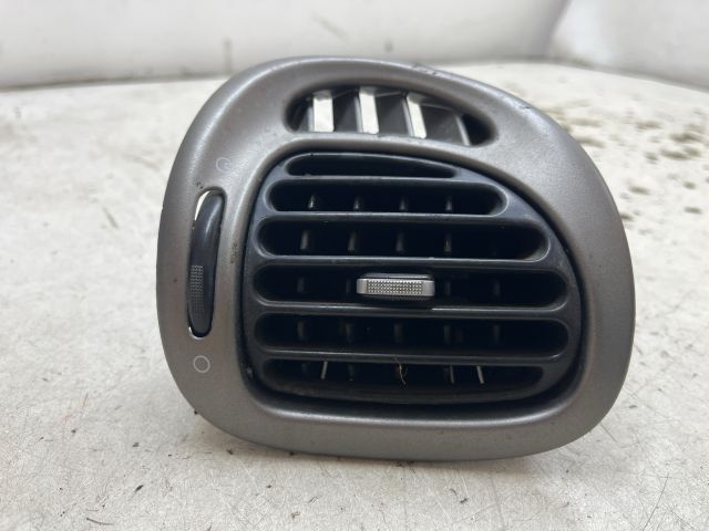 bontott CITROËN XSARA PICASSO Jobb Szellőző