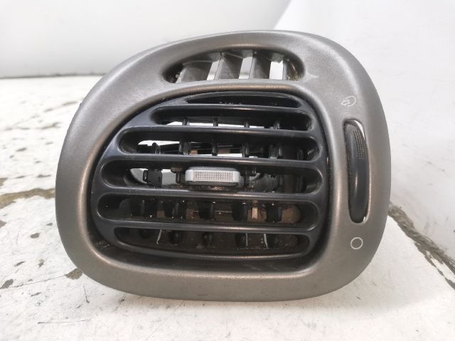 bontott CITROËN XSARA PICASSO Jobb Szellőző