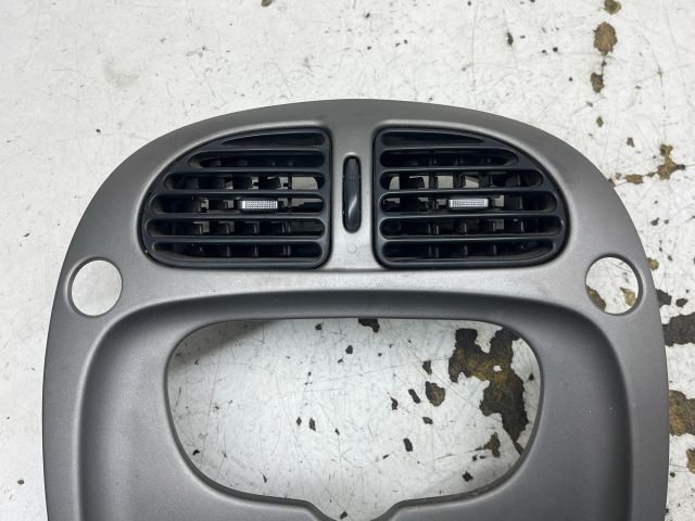 bontott CITROËN XSARA PICASSO Középkonzol Keret