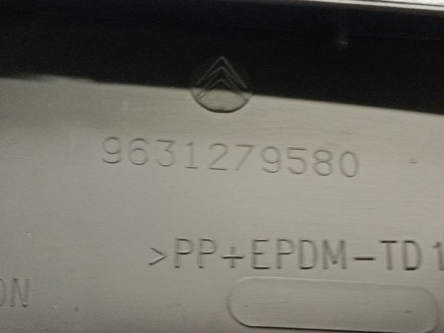 bontott CITROËN XSARA PICASSO Középkonzol Keret