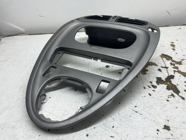 bontott CITROËN XSARA PICASSO Középkonzol Keret