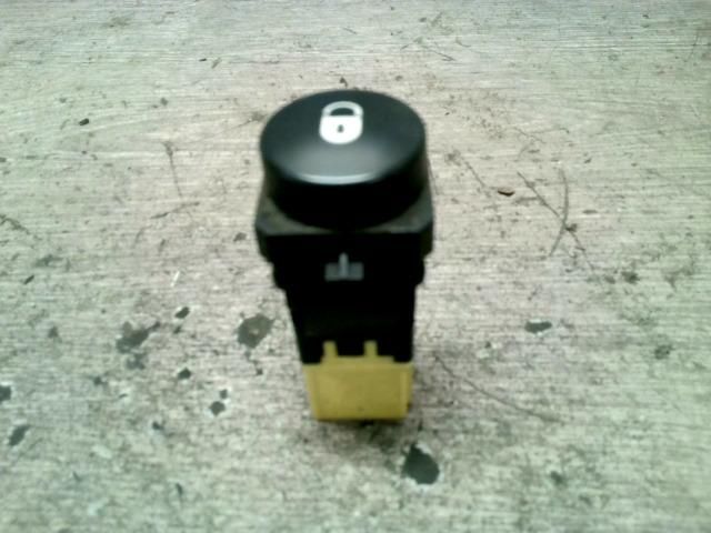 bontott CITROËN XSARA PICASSO Központizár Kapcsoló