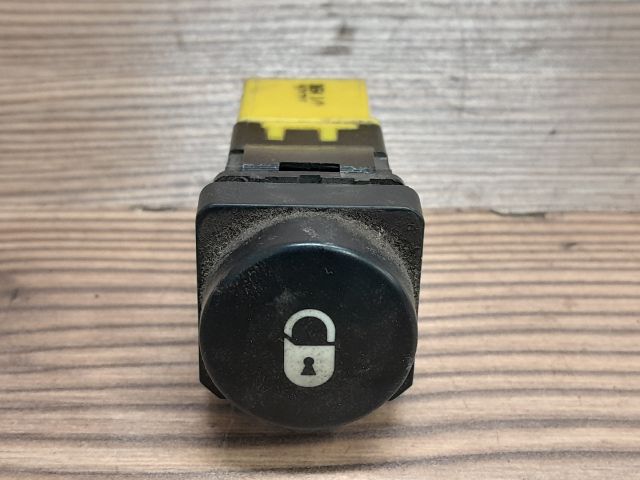 bontott CITROËN XSARA PICASSO Központizár Kapcsoló