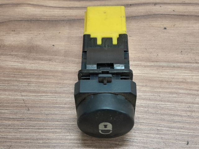 bontott CITROËN XSARA PICASSO Központizár Kapcsoló