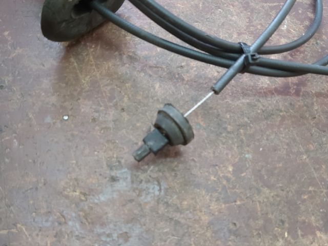 bontott CITROËN XSARA PICASSO Motorháztető Nyitó Kar / Gomb