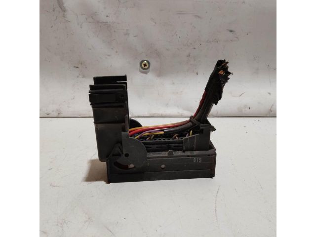 bontott   Csatlakozó