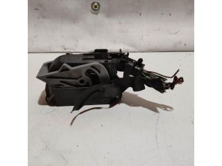 bontott   Csatlakozó