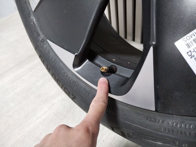 bontott CUPRA BORN Alufelni Gumival (1 db)