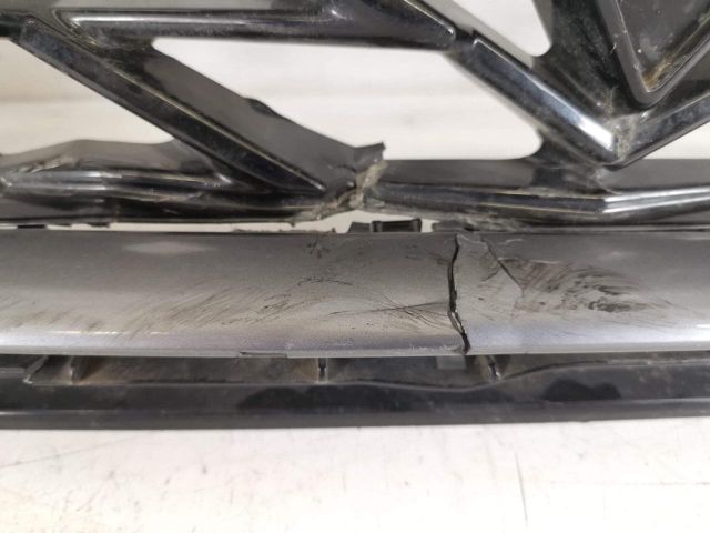 bontott CUPRA FORMENTOR Hűtőrács