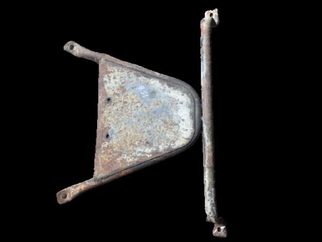 bontott DACIA 1310 Alsó Motorburkolat