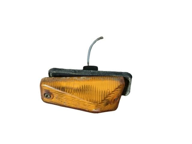 bontott DACIA 1310 Jobb első Sárvédő Irányjelző