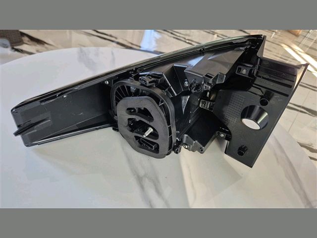 bontott DACIA BIGSTER Jobb Hátsó Lámpa